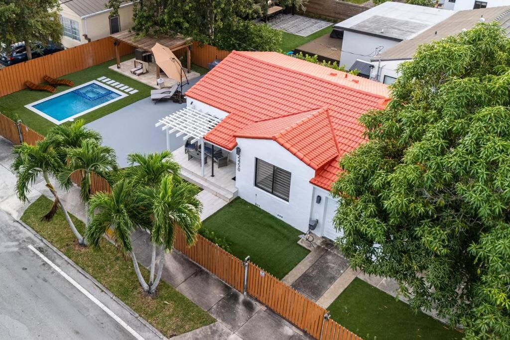 Luxury Retreat 3B ,2Ba Pool , Coral Gables Center Villa Miami Dış mekan fotoğraf