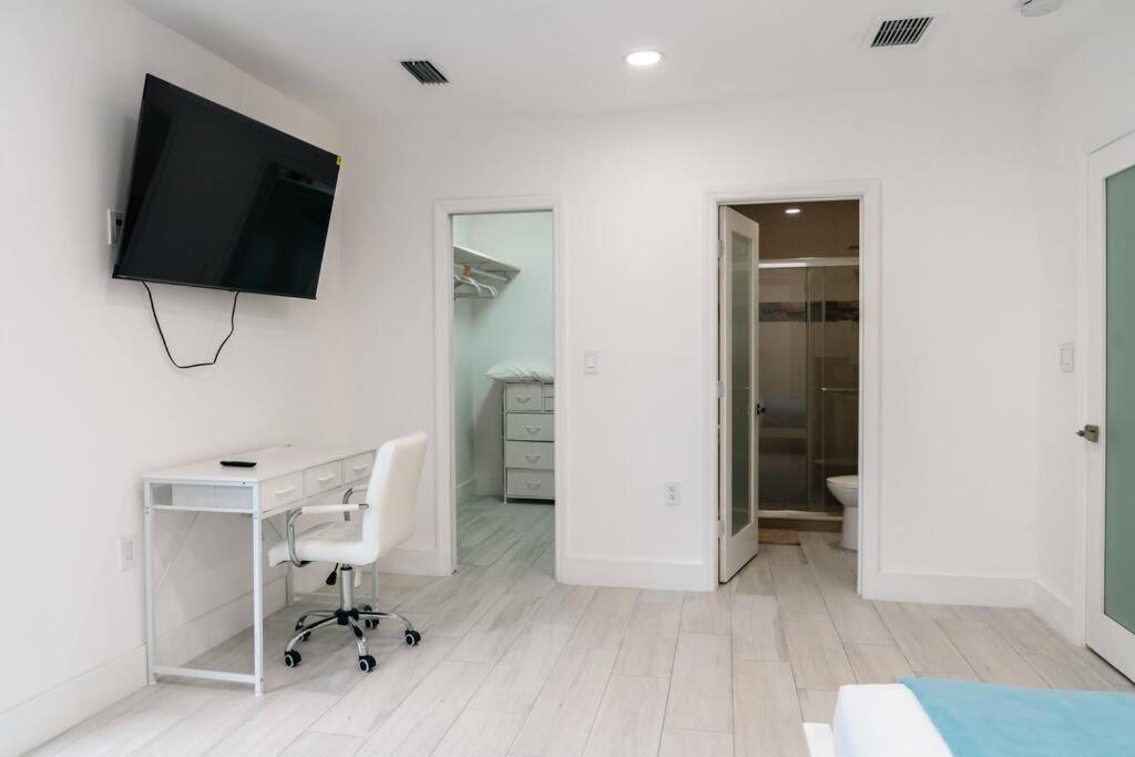 Luxury Retreat 3B ,2Ba Pool , Coral Gables Center Villa Miami Dış mekan fotoğraf