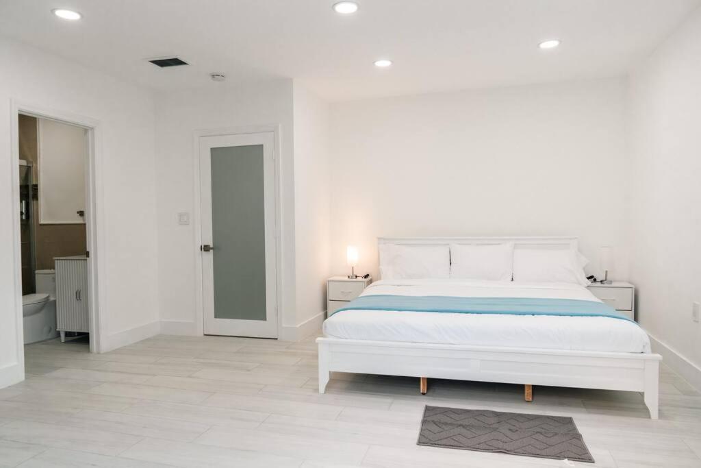 Luxury Retreat 3B ,2Ba Pool , Coral Gables Center Villa Miami Dış mekan fotoğraf