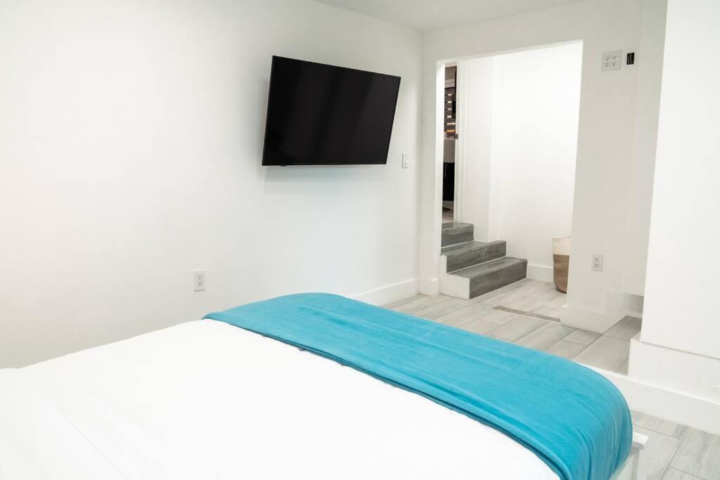 Luxury Retreat 3B ,2Ba Pool , Coral Gables Center Villa Miami Dış mekan fotoğraf