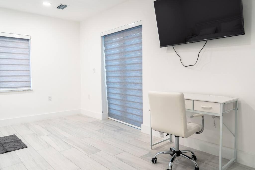 Luxury Retreat 3B ,2Ba Pool , Coral Gables Center Villa Miami Dış mekan fotoğraf