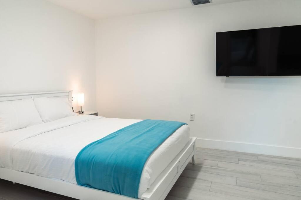 Luxury Retreat 3B ,2Ba Pool , Coral Gables Center Villa Miami Dış mekan fotoğraf