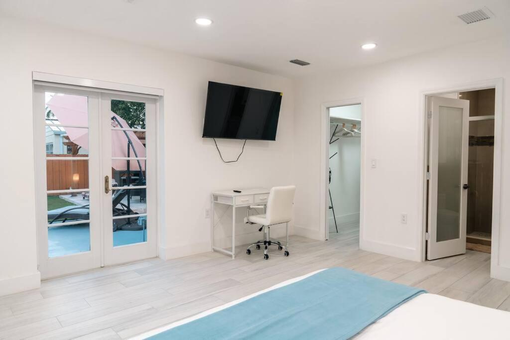 Luxury Retreat 3B ,2Ba Pool , Coral Gables Center Villa Miami Dış mekan fotoğraf